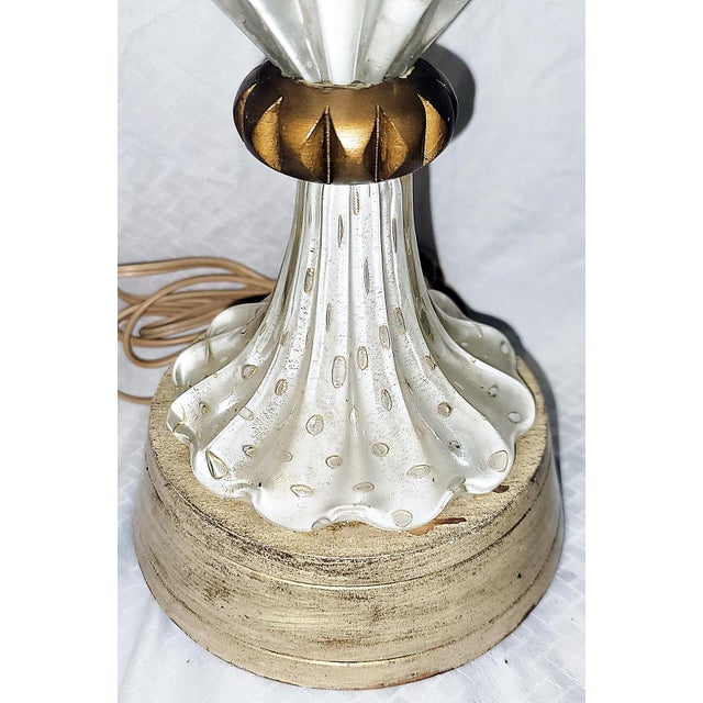 White Pair of Mid-Century Venetian Attributed Murano Table Lamps For Sale - Image 8 of 9