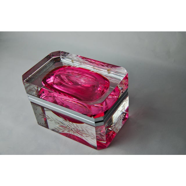 Hollywood Regency Engraved Sommerso Jewelry Box in Murano Glass attributed to Mandruzzato, Italy, 1960s For Sale - Image 3 of 9