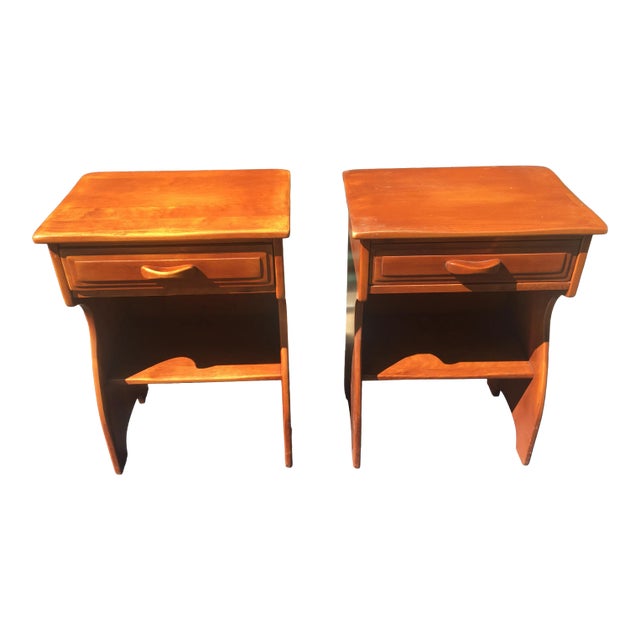 1950s Cushman Colonial Molly Stark Nightstands - a Pair For Sale