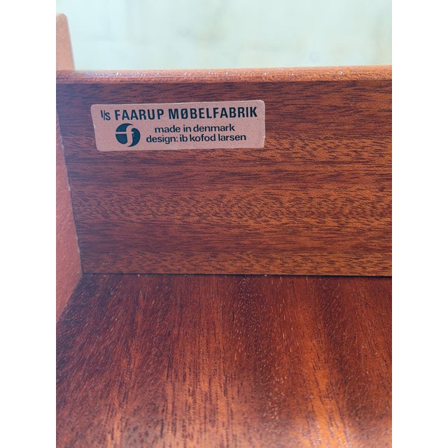 Mid-Century Modern Danish Rosewood Sideboard by Ib Kofod-Larsen for Faarup Møbelfabrik – Vintage Mid-Century Modern Credenza For Sale - Image 3 of 12