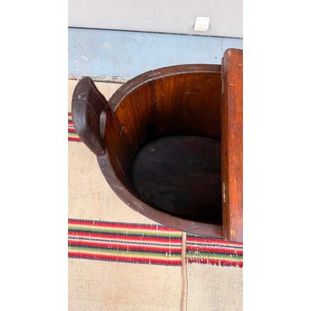 Antique Pennsylvania Pine Wash Basin Barrel With Hinged Lid, Converted to Side Table, Circa 1840s For Sale - Image 9 of 18