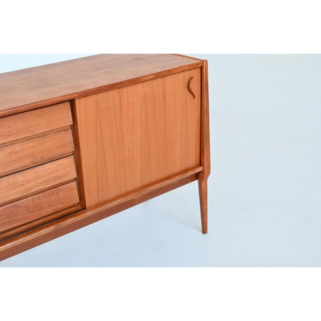 Small Sideboard in Walnut from Bosteels Meubelen, Belgium, 1960 For Sale - Image 4 of 18