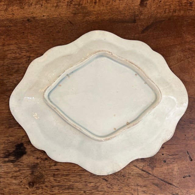 Late 18th Century Antique 18th Century English Creamware Lobed Oval Platter For Sale - Image 5 of 5