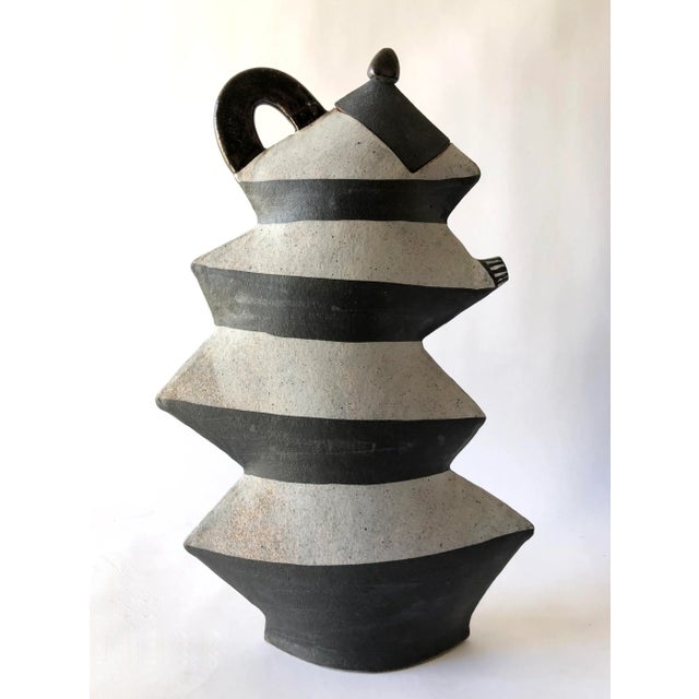 Postmodern 1980s Kazuko Matthews Stoneware Post Modern California Studio Zig Zag Tea Pot With Lid For Sale - Image 3 of 9