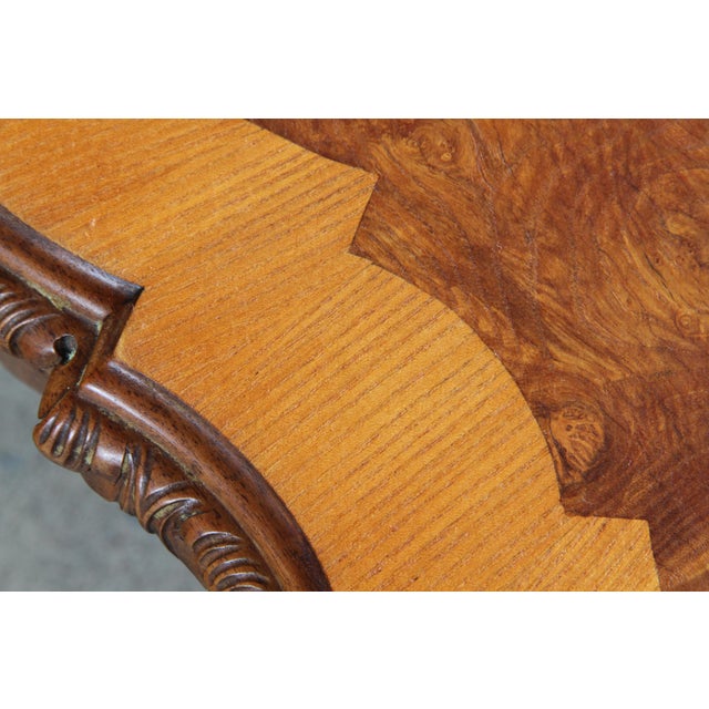 Brown Vintage Figured Burr Walnut Pie Crust Coffee Table, 1920s For Sale - Image 8 of 18