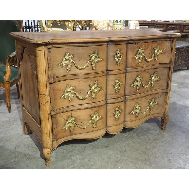 Circa 1750 French Crossbow Front Commode in Lightly Scrubbed Walnut For Sale - Image 18 of 18