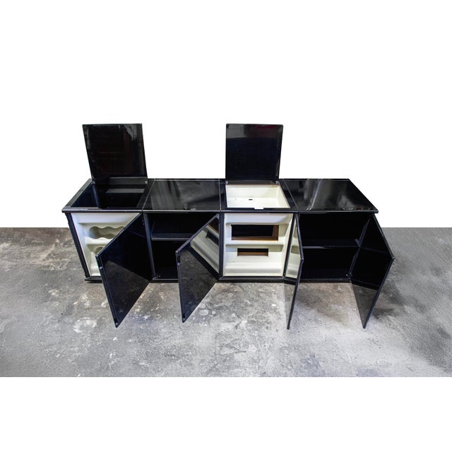 Mid-Century Modern Italian Larco Sideboard in Black Lacquered Wood by Gianfranco Frattini for Molteni, 1970s For Sale - Image 3 of 5