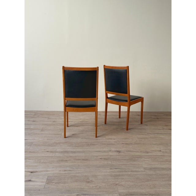 Mid-Century Danish Modern Teak High-Back Dining Chairs, a Set of 6 For Sale - Image 10 of 12