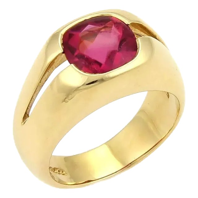Tiffany & Co. 18k Yellow Gold & Pink Tourmaline Solitaire Ring, Size 6 For Sale