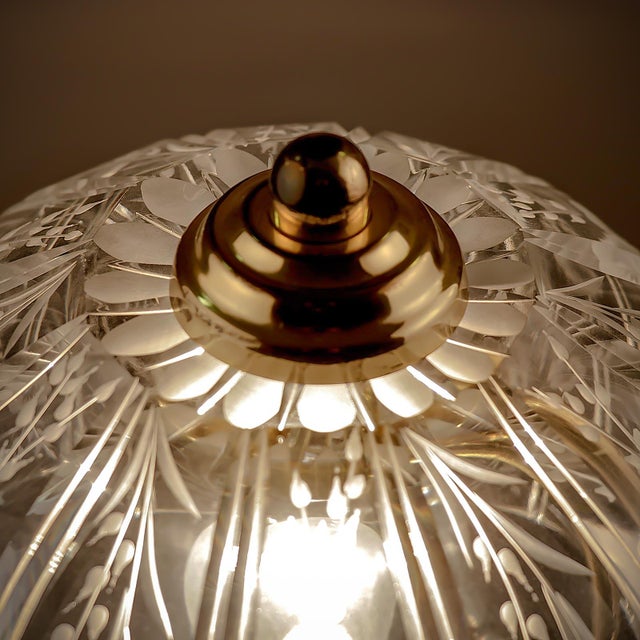 Metal Mid-Century Irish Table Lamp in Cut Crystal Glass & Brass, 1960s For Sale - Image 7 of 8