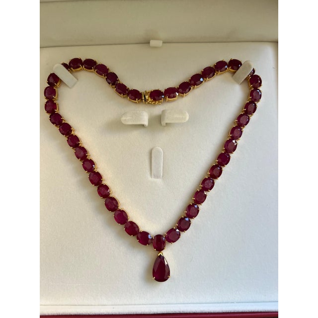 Art Deco Bochic "Capri" Vintage 120 Carat Plus Of Natural Ruby Necklace Set 18K Gold & Silver For Sale - Image 3 of 18