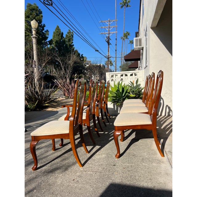 Universal Furniture Set of 8 Vintage Mahogany Queen Anne Dining Chairs For Sale - Image 4 of 12