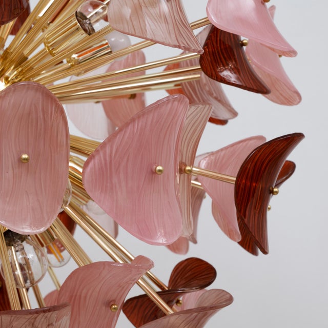 Italian Sputnik Chandelier in Pink and Ruby Murano Glass and Brass, 2000 For Sale - Image 6 of 10