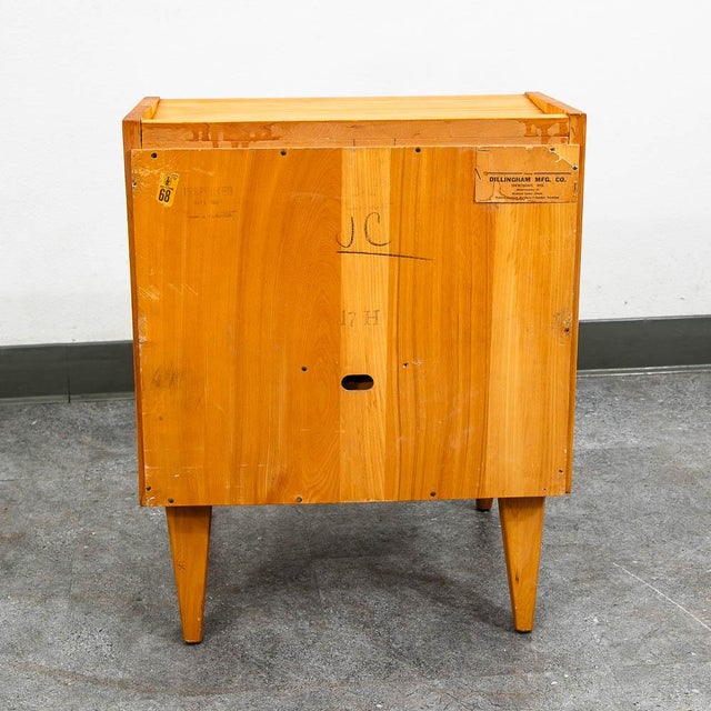 Brown Mid Century Modern Nightstands Solid Oak Dillingham Drawers End Tables MCM For Sale - Image 8 of 12