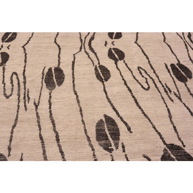 Modern Room Size Rug For Sale In New York - Image 6 of 7