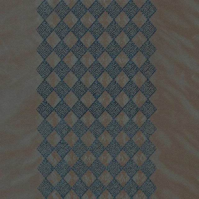 An iridescent shimmer radiates luxury and glamour. Embroidered with a versatile crisscross geometric pattern. Minimum...