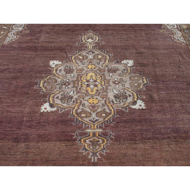Vintage Turkish Oversized Livingroom Area Handknotted Rug For Sale In Houston - Image 6 of 11