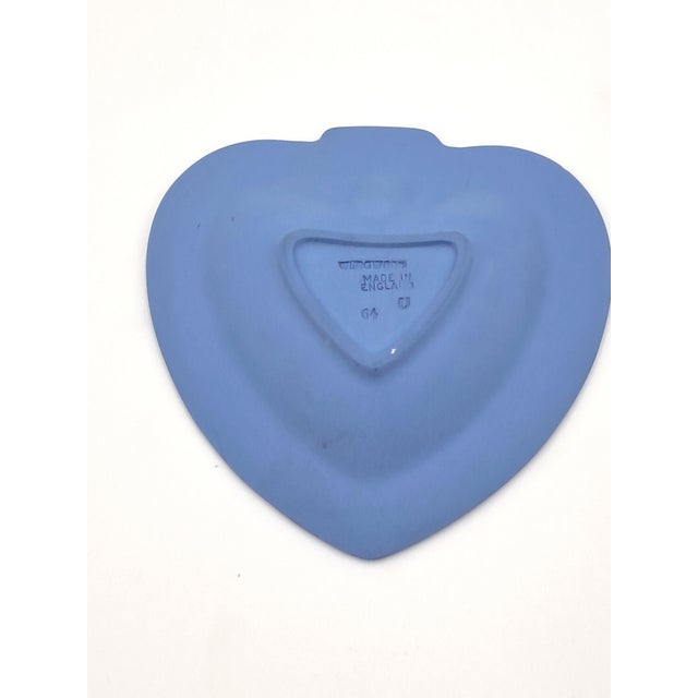 Wedgwood 1970s Spade-Shaped Blue Jasperware Trinket Dish Neoclassical Design For Sale - Image 4 of 5