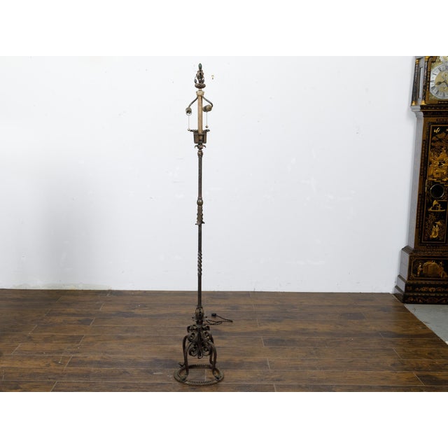 French Steel and Brass 1930s Floor Lamp with Scrolling Legs and Foliage Motifs For Sale In Atlanta - Image 6 of 12