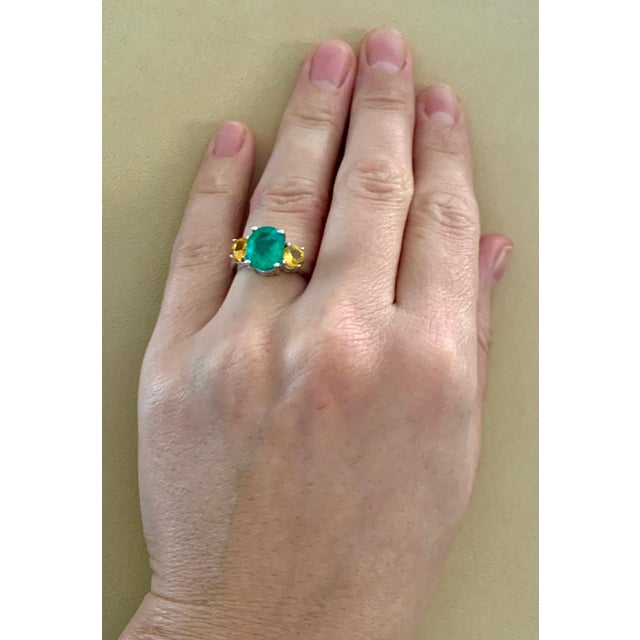 3 Carat Oval Cut Colombian Emerald and Yellow Sapphire 18 Karat Gold Ring For Sale - Image 12 of 18