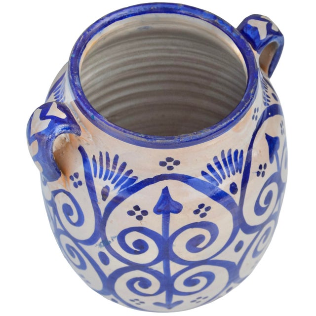 Mid 20th Century Blue Andalusian-Patterned Ceramic Vase W/ Handles For Sale In New York - Image 6 of 9