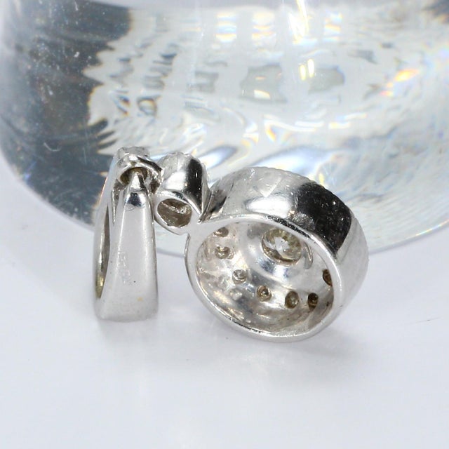18k White Gold Pendant With Round White Diamond For Sale - Image 4 of 4