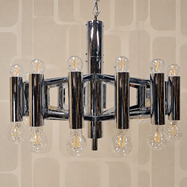 Large Vintage Italian Space Age Chandelier in Chrome by Gaetano Sciolari, 1970s For Sale - Image 4 of 18