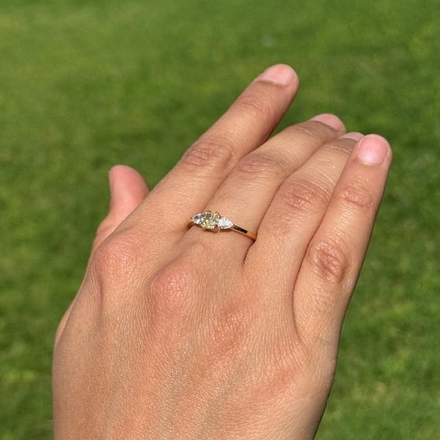 Metal VRJewels Fancy Yellow Diamond Three-Stone Engagement Ring in 14k Gold Size 5 For Sale - Image 7 of 18