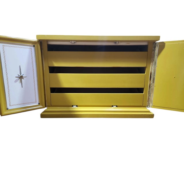 Mid-Century Modern 1950s Mid Century Modern Pantry Sideboard For Sale - Image 3 of 9