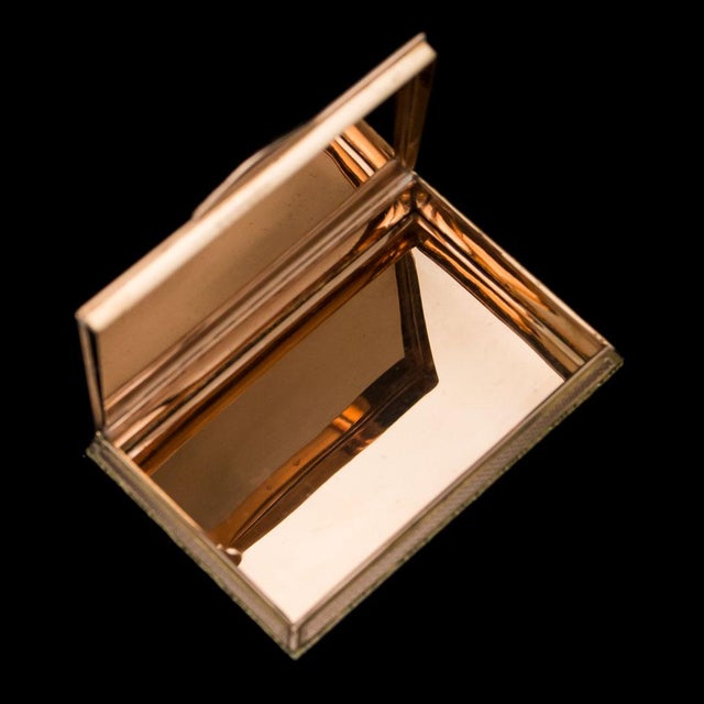 Antique 19th Century French 18k Two-Colour Gold & Enamel Snuff Box, 1840s For Sale - Image 4 of 13