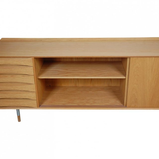 AV01 Sideboard in Oak by Arne Vodder For Sale - Image 9 of 18