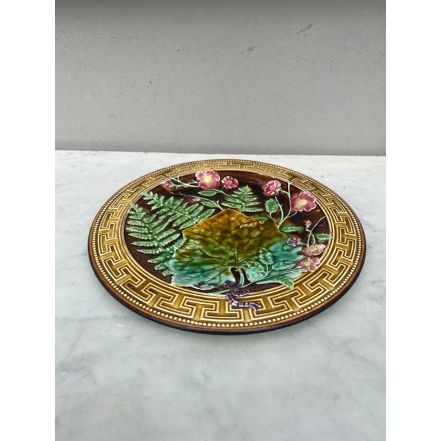 Majolica plate signed Choisy le Roi, circa 1890. Very rare large size 9.5 inches. 6 plates available.