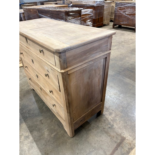 French Louis Phillipe Chest Circa 1860 Walnut Wood From South East of France For Sale - Image 4 of 5