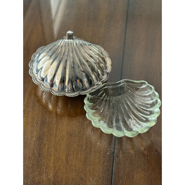 Vintage Silver Plated Hinged Shell Dish With Glass Inlay – Coastal Regency Decorative Box For Sale - Image 4 of 6