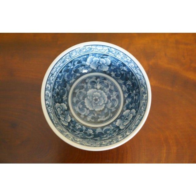 Late 20th Century Contemporary Chinese Blue and White Porcelain Bowl With Floral Scroll Decoration For Sale In New York - Image 6 of 7