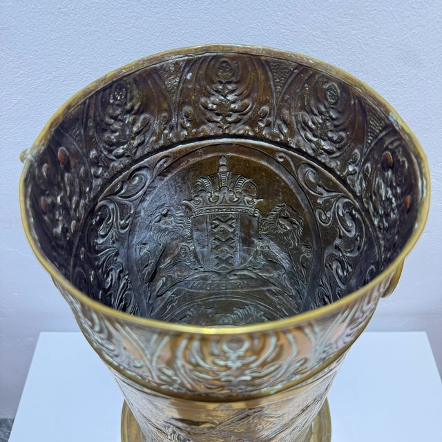 1960s Large Vintage Brass Umbrella Stand with Amsterdam Coat of Arms and Lion Heads, 1960s For Sale - Image 5 of 12