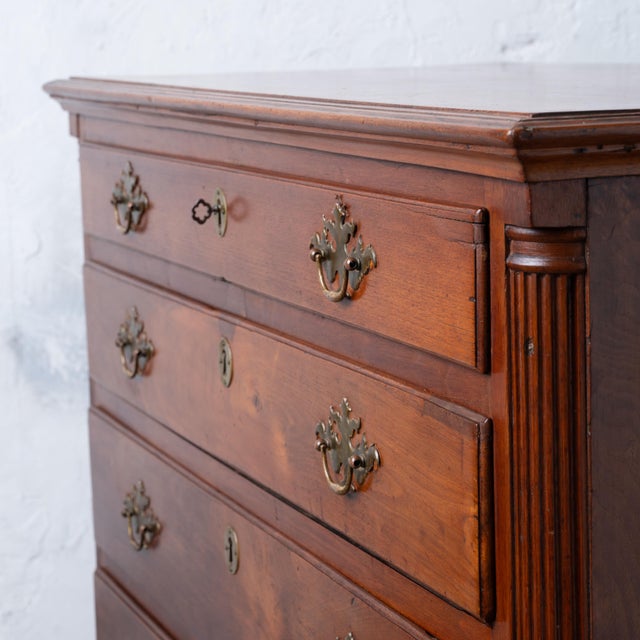 Chippendale Walnut Chippendale Chest, Pennsylvania, 18th Century For Sale - Image 3 of 14