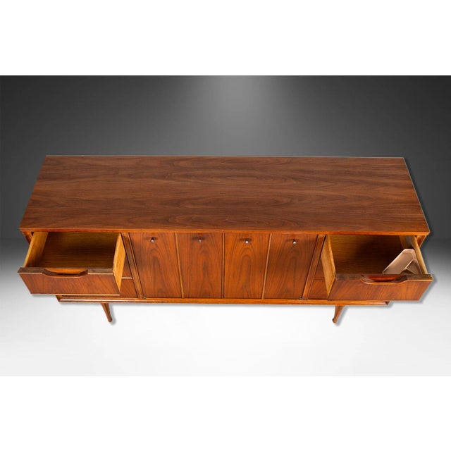Wood Mid 20th Century Mid-Century Modern Walnut Dresser For Sale - Image 7 of 10