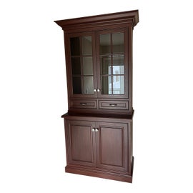 Example of Transitional Kitchen Fittings and Fixtures