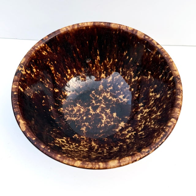 Vintage American Spongeware Yellwoware Stoneware Mixing Bowl – Brown & White Folk Art Charm For Sale In Buffalo - Image 6 of 9