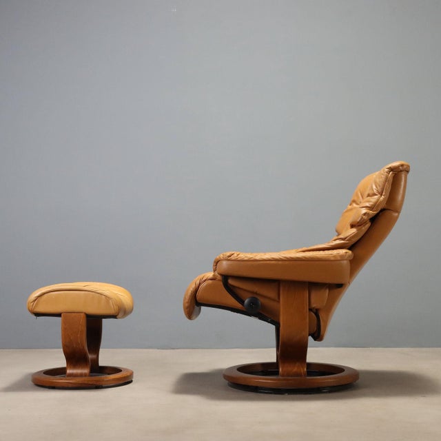 Set of Armchair and Ottoman from Ekornes, 1980s For Sale - Image 10 of 14