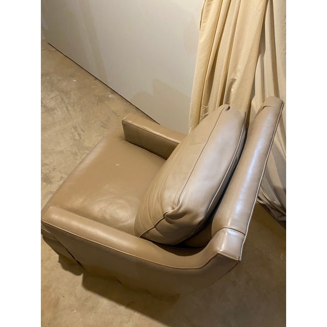 Sherrill-Limited Swivel Leather Chair For Sale In Chicago - Image 6 of 11