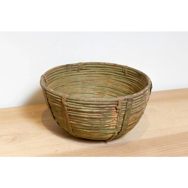 Vintage Farmhouse Wicker Basket-Darjeeling For Sale In Los Angeles - Image 6 of 7