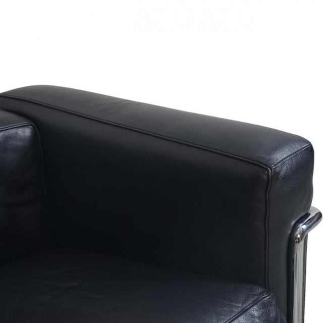 Animal Skin LC2 Three-Seater Sofa in Black Leather from Le Corbusier, 2000s For Sale - Image 7 of 18