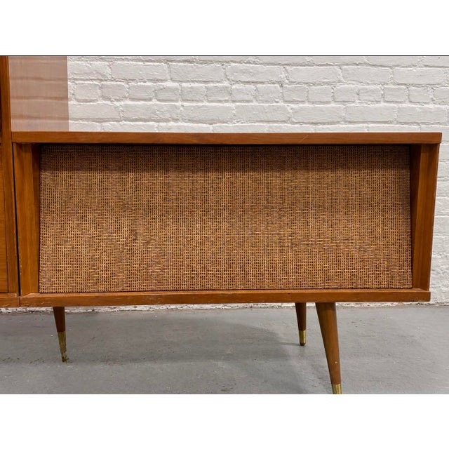 Brown Vintage Mid Century Modern Bar Cabinet | Credenza Console | Liquor Cabinet, C. 1960’s For Sale - Image 8 of 18