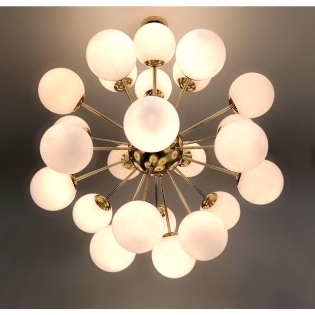 21st Century Nova Natural Brass Glossy White Murano Sputnik Chandelier by Fabio LTD For Sale - Image 6 of 7