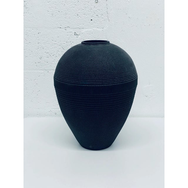 Frank Gehry Postmodern Black Corrugated Cardboard Vase by Flute, Chicago For Sale - Image 4 of 13