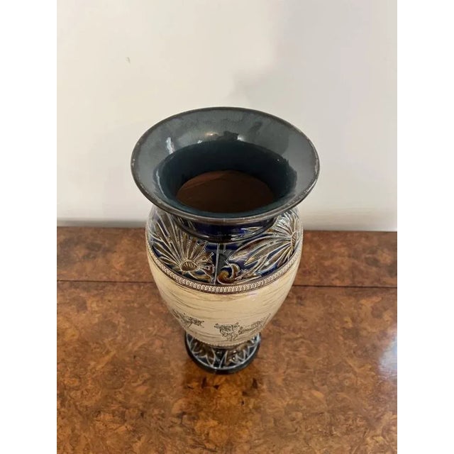 Large Antique Vase by Hannah Barlow for Doulton Lambeth, 1880s For Sale - Image 4 of 12