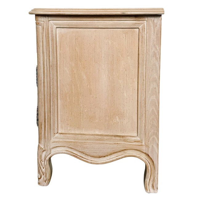 1970s Drexel French Provincial Cabernet Blanc Nightstands or End Tables - A Pair For Sale - Image 12 of 18