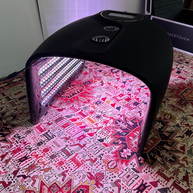 Design Plus Gallery presents the Atlas Full Body Red Light from SpaceTouch. The Atlas is the future of full-body LED...